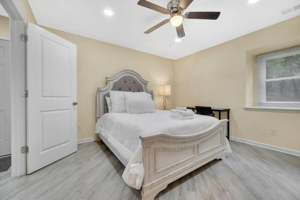 Cozy 2 Bedroom Duplex In Charlotte, Jacuzzi, Sleeps 6 Plus 2 Kültér fotó